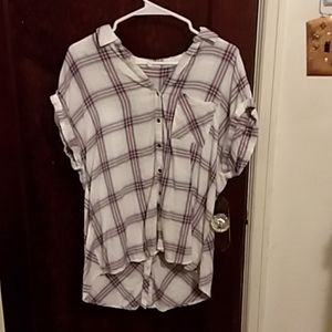 A short sleeve top